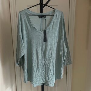 Linen Tahari Soft Green Quarter Sleeve V-Neck Tee